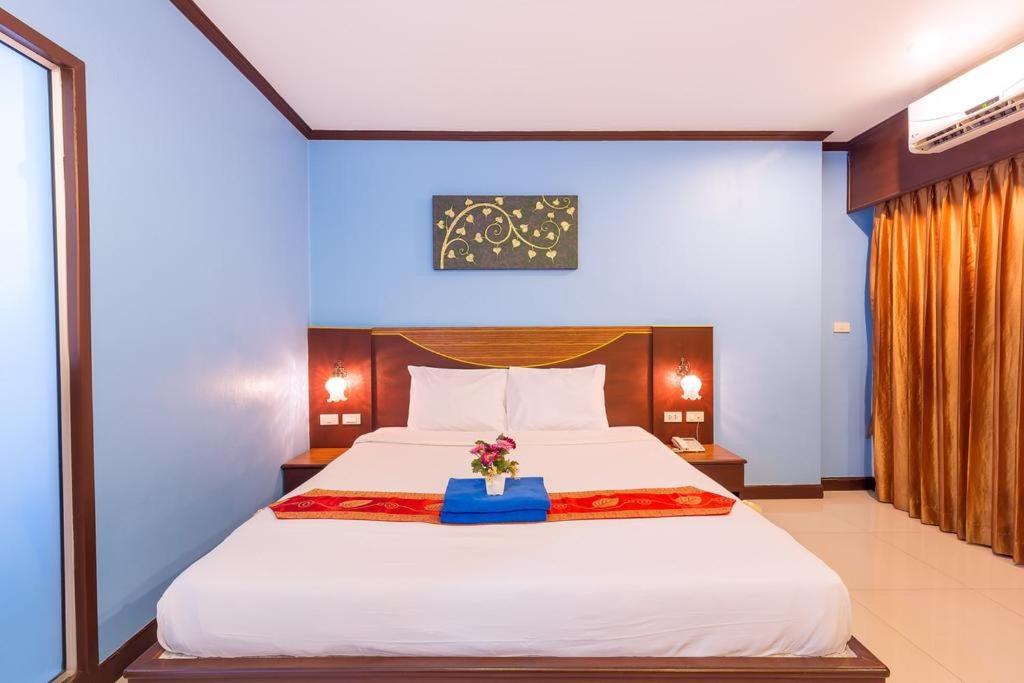 Отель Sharaya Boutique Complex Patong Экстерьер фото