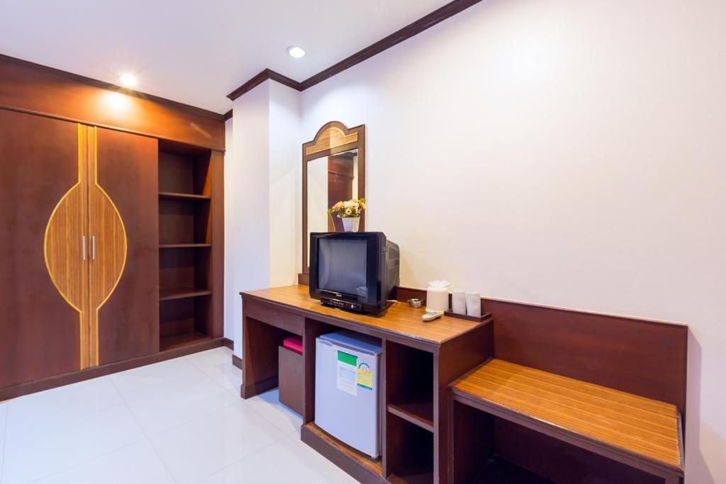 Отель Sharaya Boutique Complex Patong Экстерьер фото