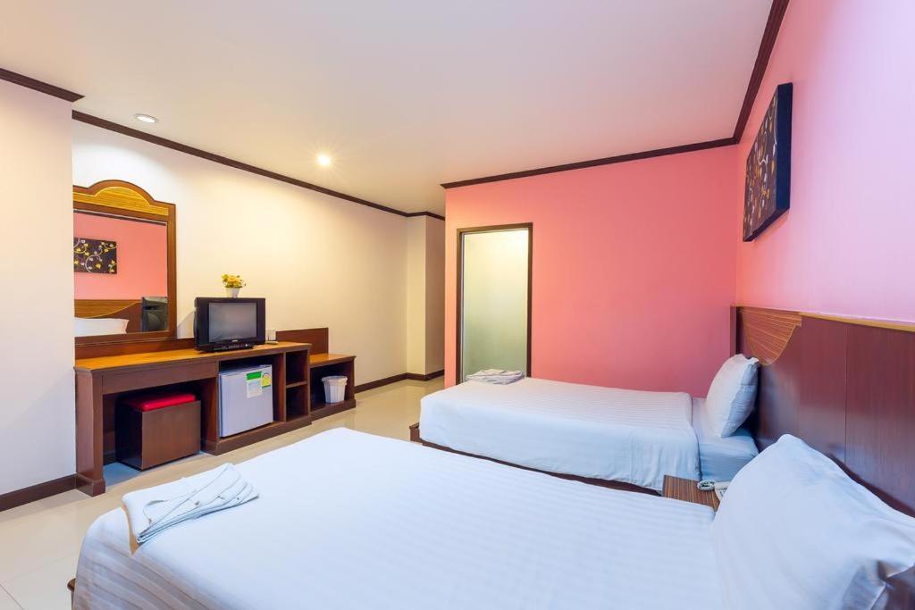 Отель Sharaya Boutique Complex Patong Экстерьер фото