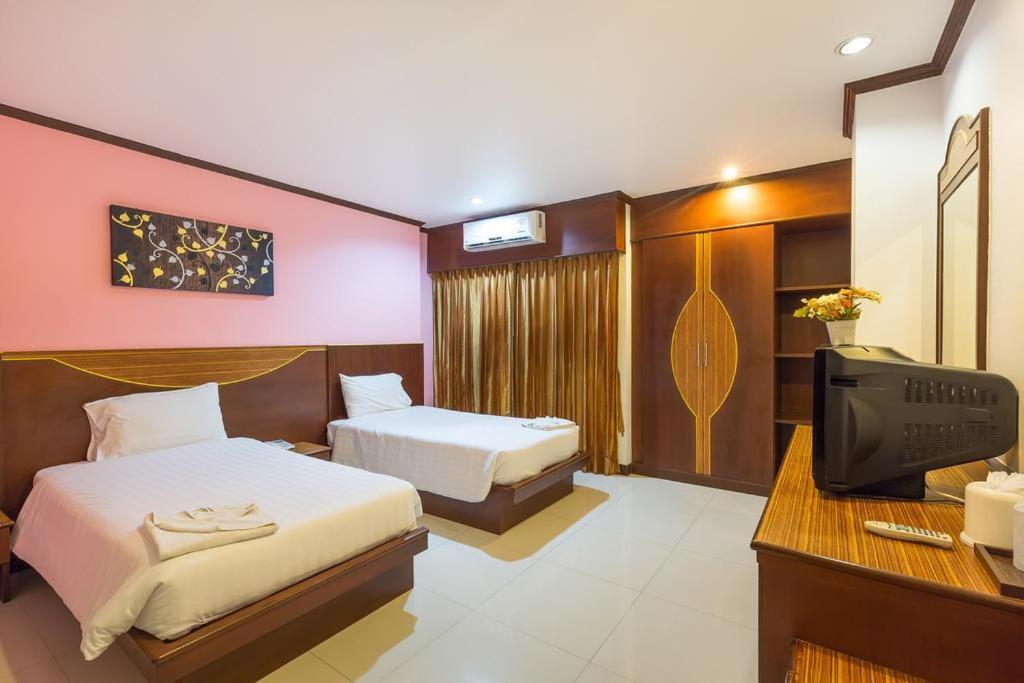 Отель Sharaya Boutique Complex Patong Экстерьер фото